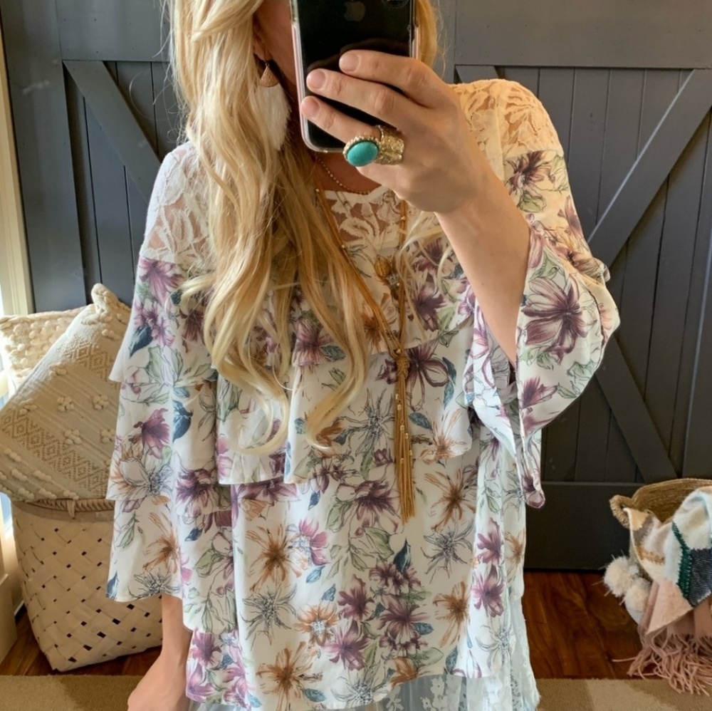 Spring Floral Lace Boho Blouse - Picture 5 of 9